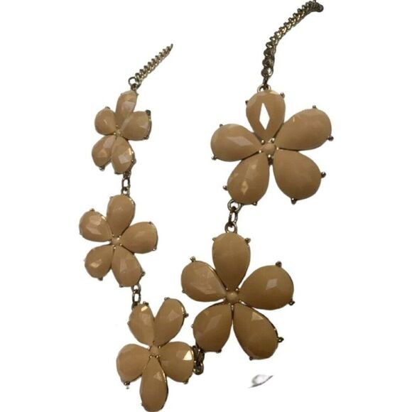 Large Peach Molded Faceted Flower Chain Link Collar Gold Tone Necklace 21” - Picture 3 of 7